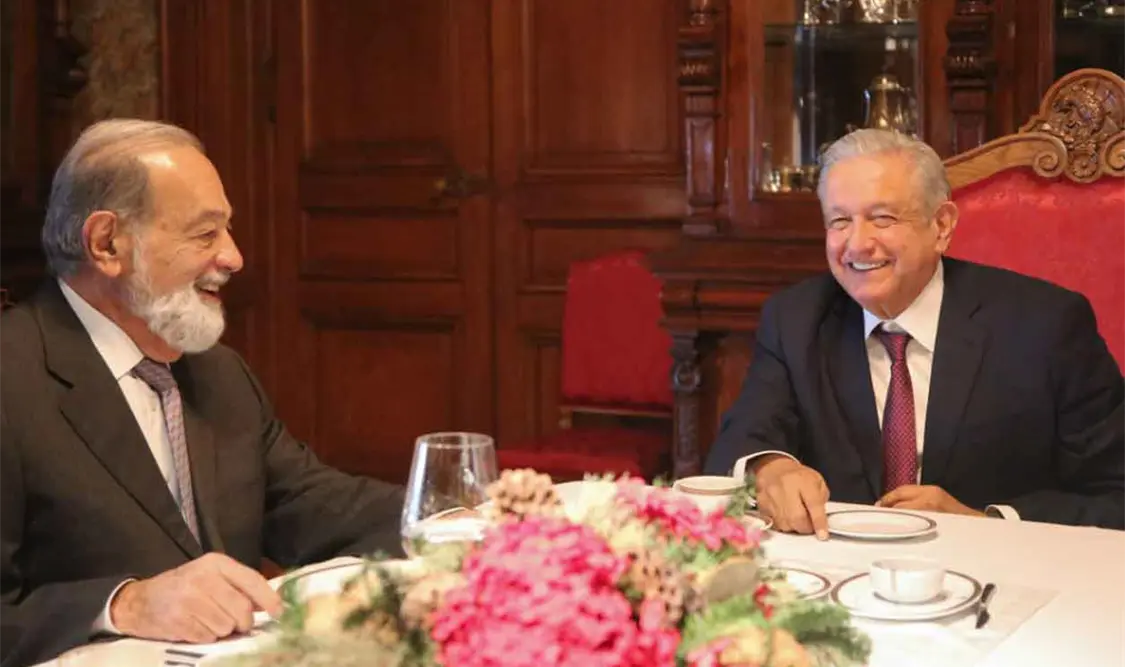 Compra de refinería se cierra en enero, afirma Obrador