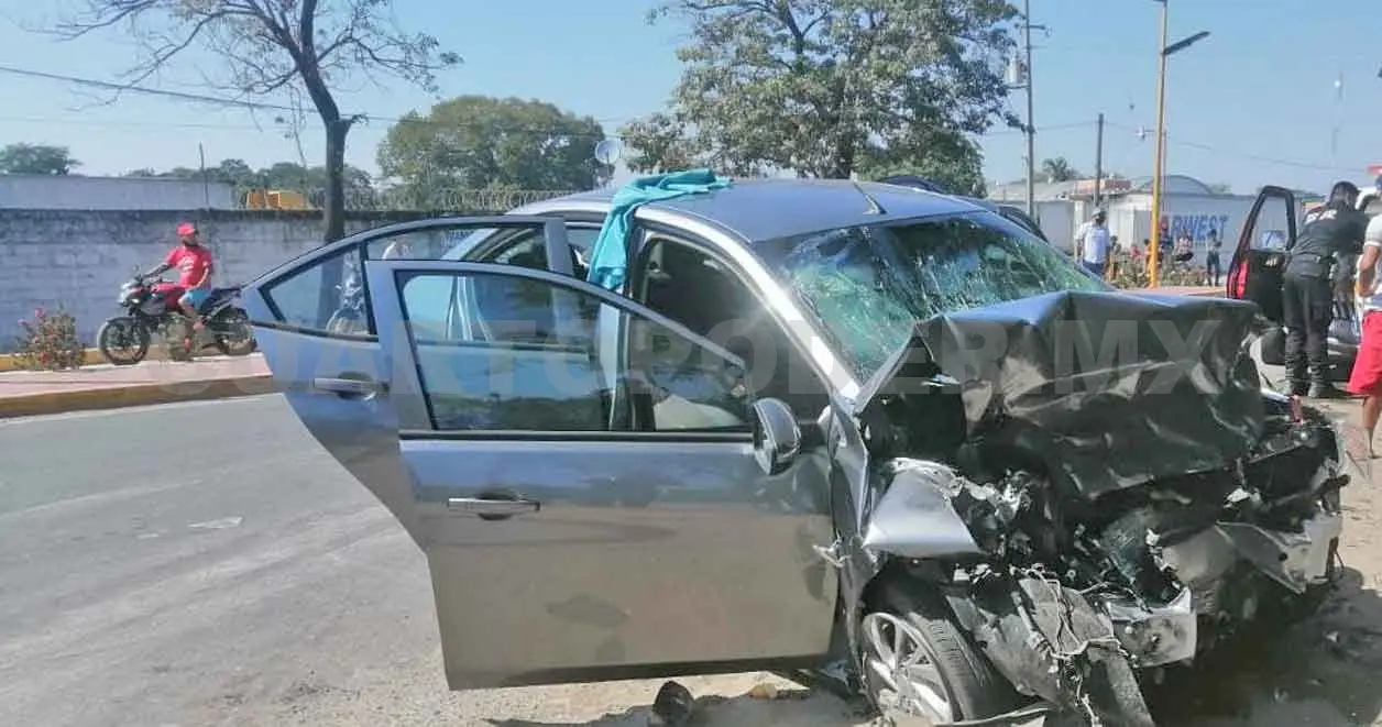 Un muerto y tres heridos en aparatoso impacto