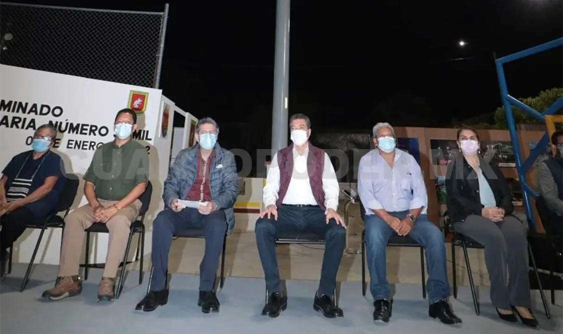 Encendieron la luminaria número 36 mil en el parque de la colonia Patria Nueva. CP