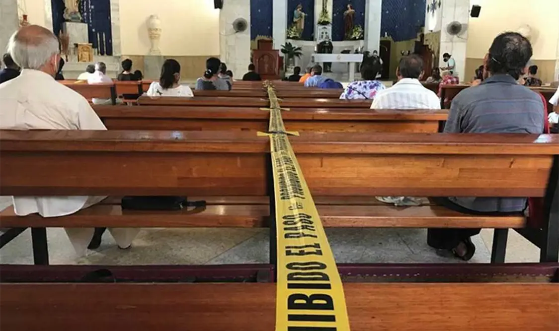 La Arquidiócesis exhortó a los sacerdotes católicos a respetar el aforo en las iglesias. Cortesía