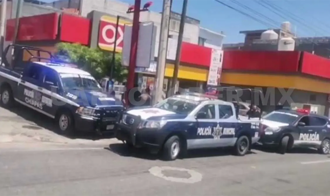 El asalto ocurrió ayer en la tarde en la tienda que se localiza en la colonia Los Manguitos y libramiento Norte Oriente. Ulises López / CP