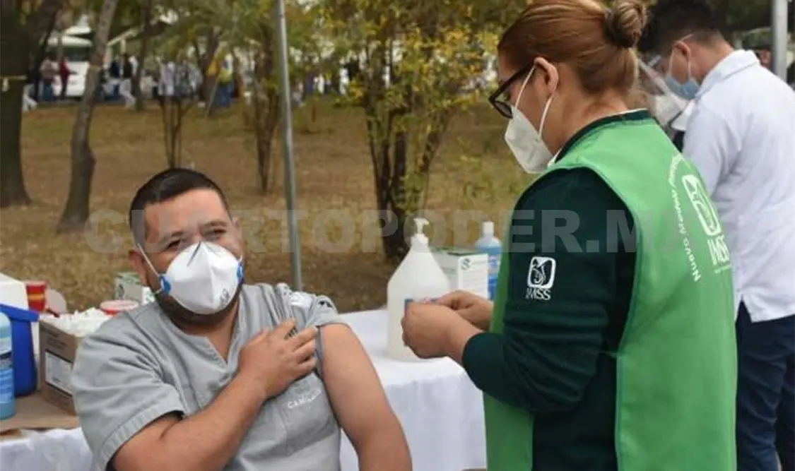 La aplicación de la vacuna anticovid de refuerzo se realizara a través de diversos macrocentros distribuidos en toda la entidad. CP