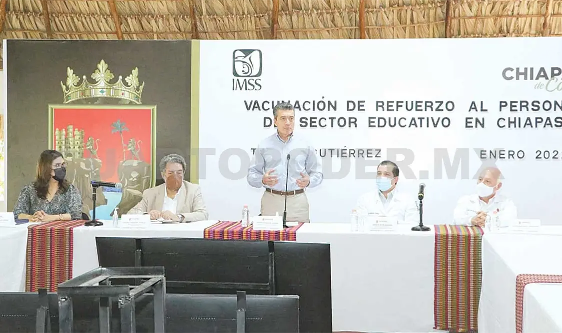Rutilio Escandón, Luciano Concheiro y Zoé Robledo anunciaron vacunación de refuerzo anticovid a personal educativo. CP