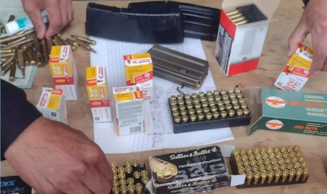 Detenido tras tiroteo; le aseguran material bélico