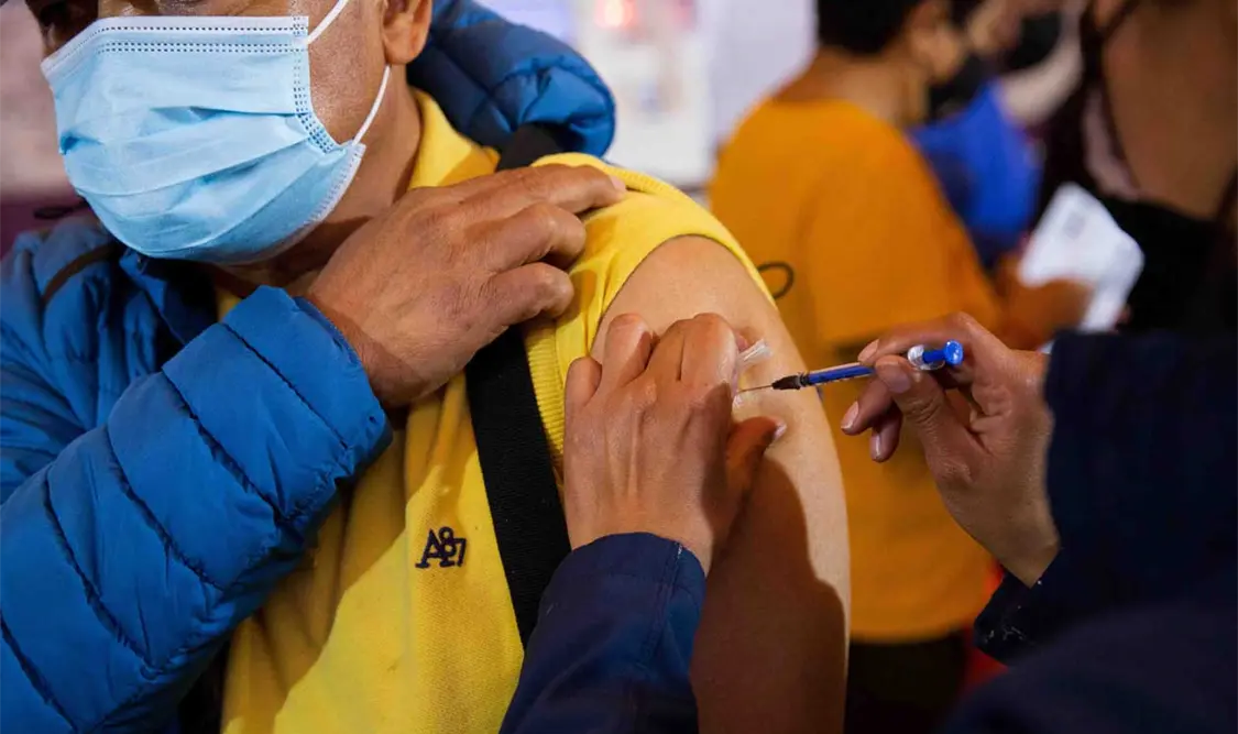 Lunes, refuerzo para mayores de 40 años