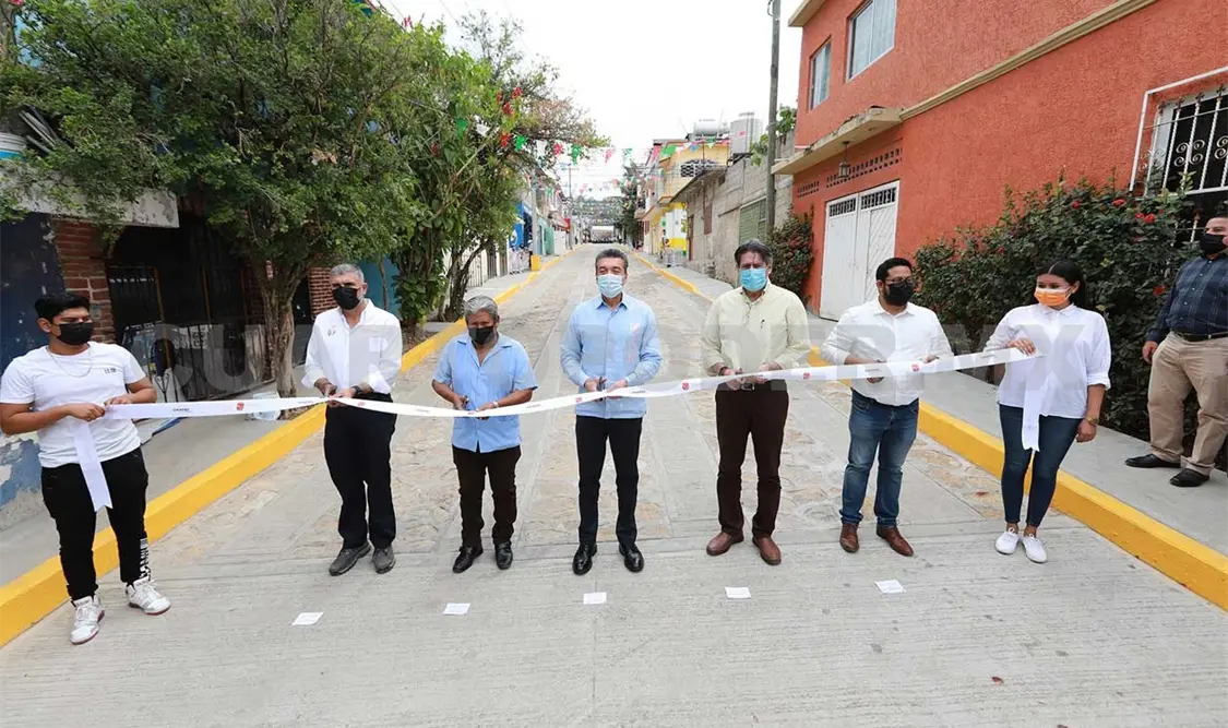 Inaugura Ejecutivo calles en colonia Cerro de Guadalupe