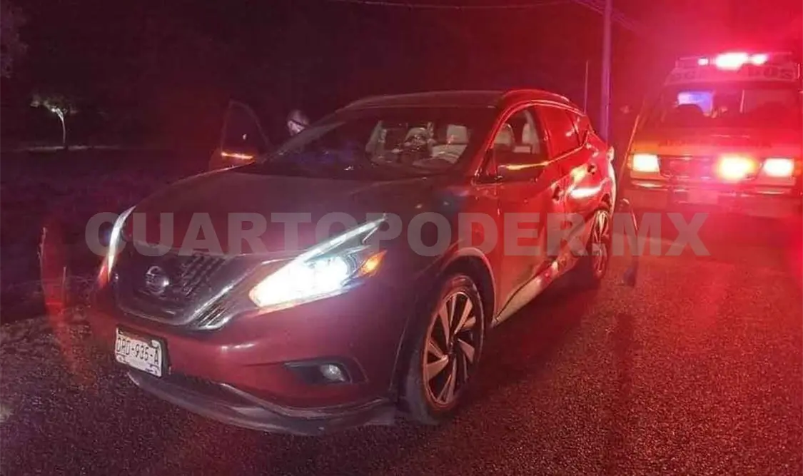 Rafaguean camioneta de abogados; fallece chofer