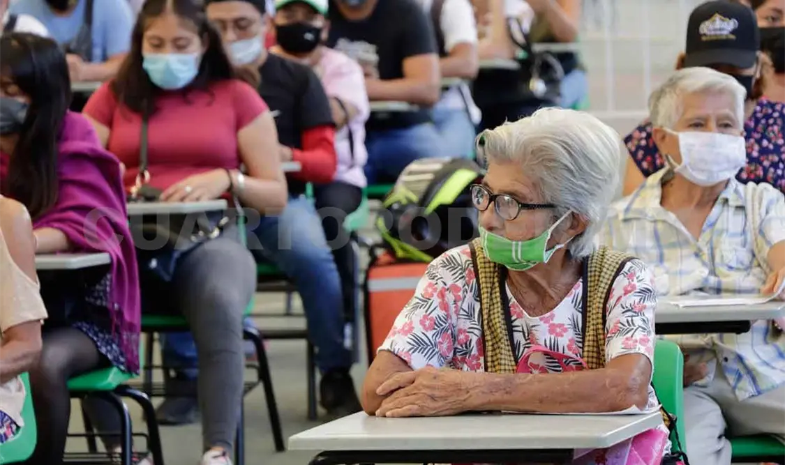 Aplicación de refuerzo a grupo de 50 a 59 años