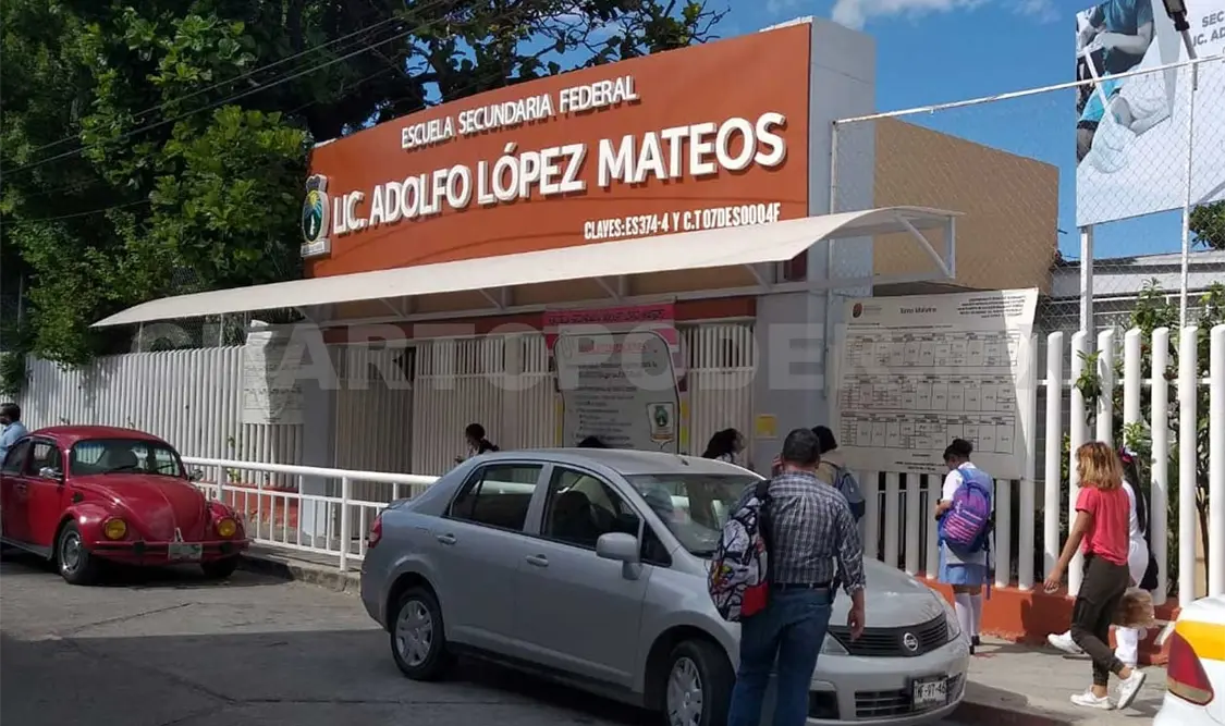 Más escuelas suspenden clases presenciales