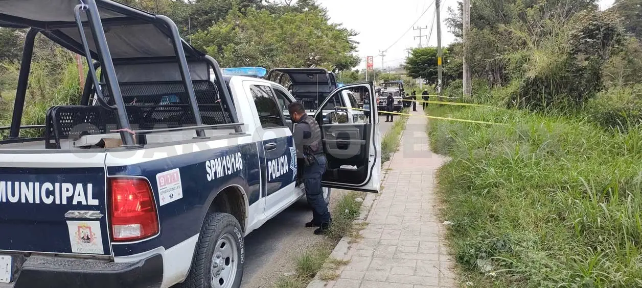 Reportan hallazgo de cadáver cerca de gasolinera