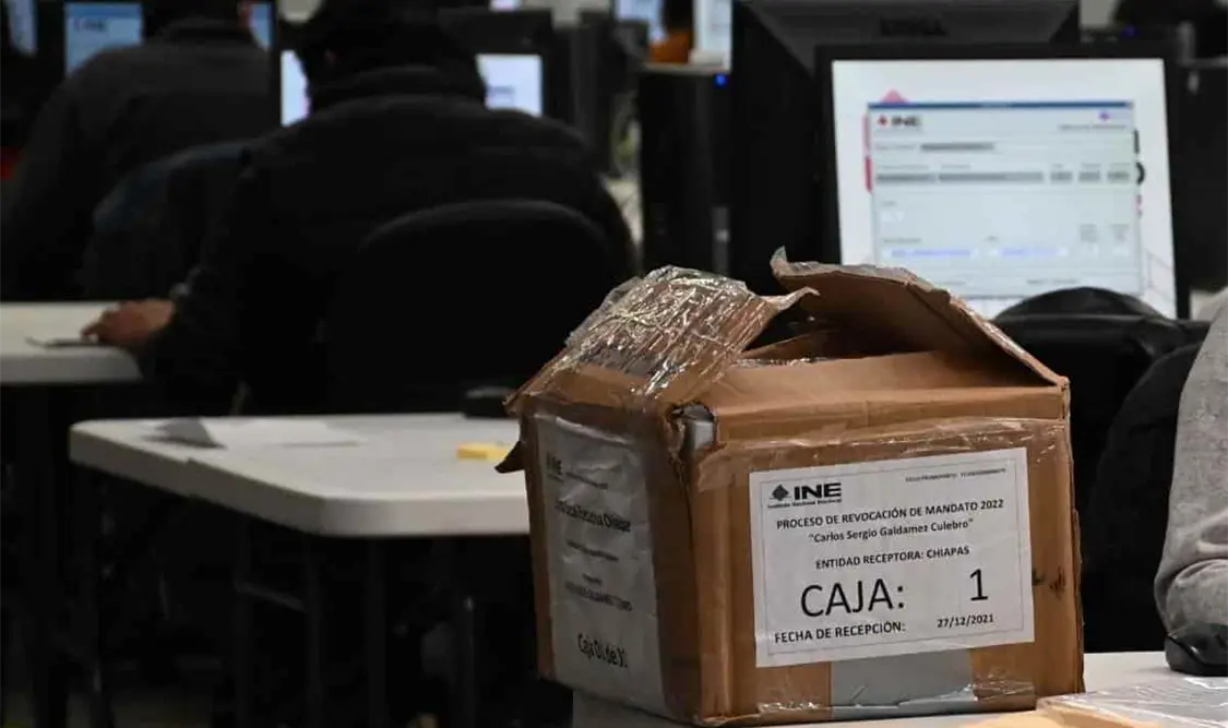 El INE detalló que de acuerdo con el último corte se verificaron como válidos los apoyos de tres millones 827 mil 845 personas que equivalen al 3.29% del listado nominal. Cortesía