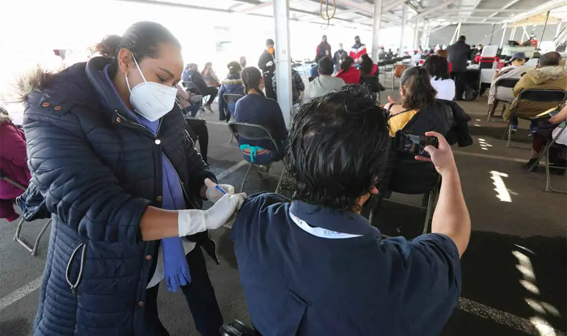 Sólo 302 escuelas han cerrado por contagios