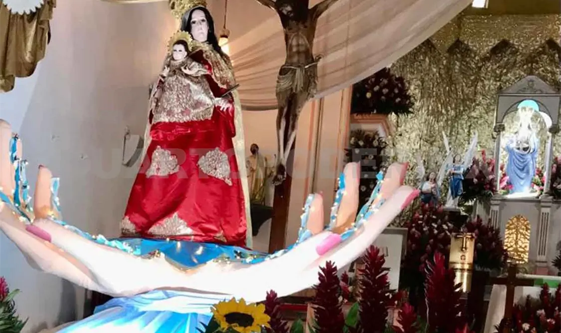 Con restricciones anticovid celebran en Tuxtla Chico