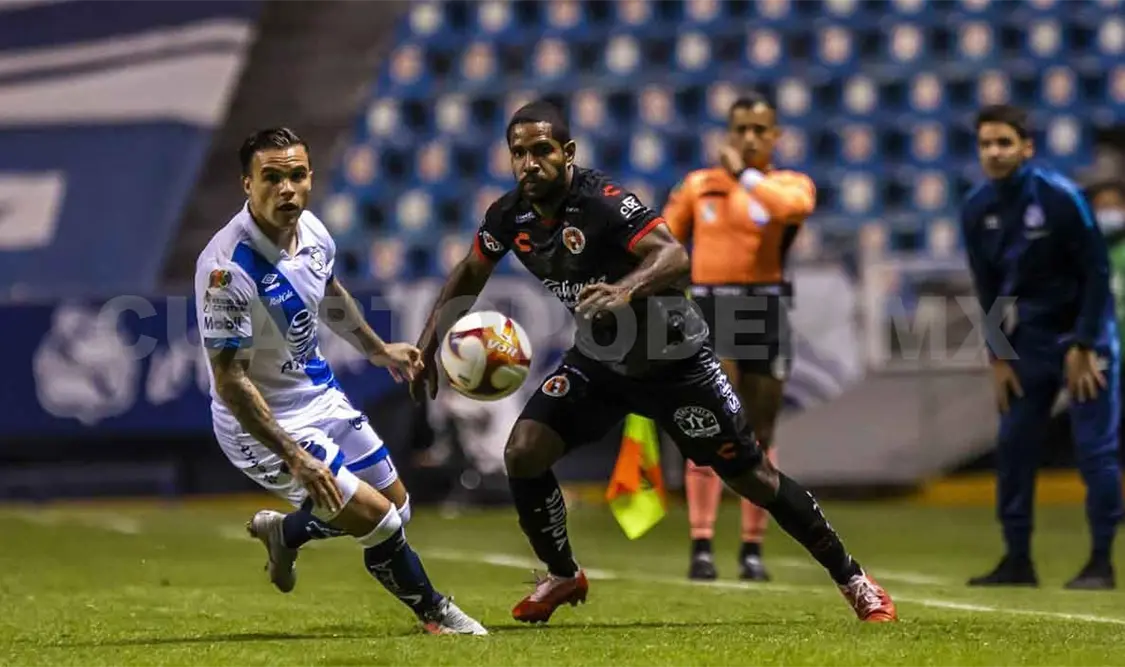 Puebla y Xolos se miden en duelo pendiente