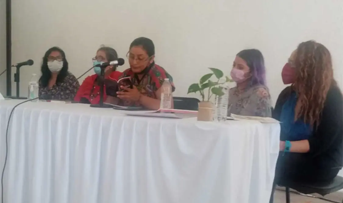 La mesa de lectura. Cortesía