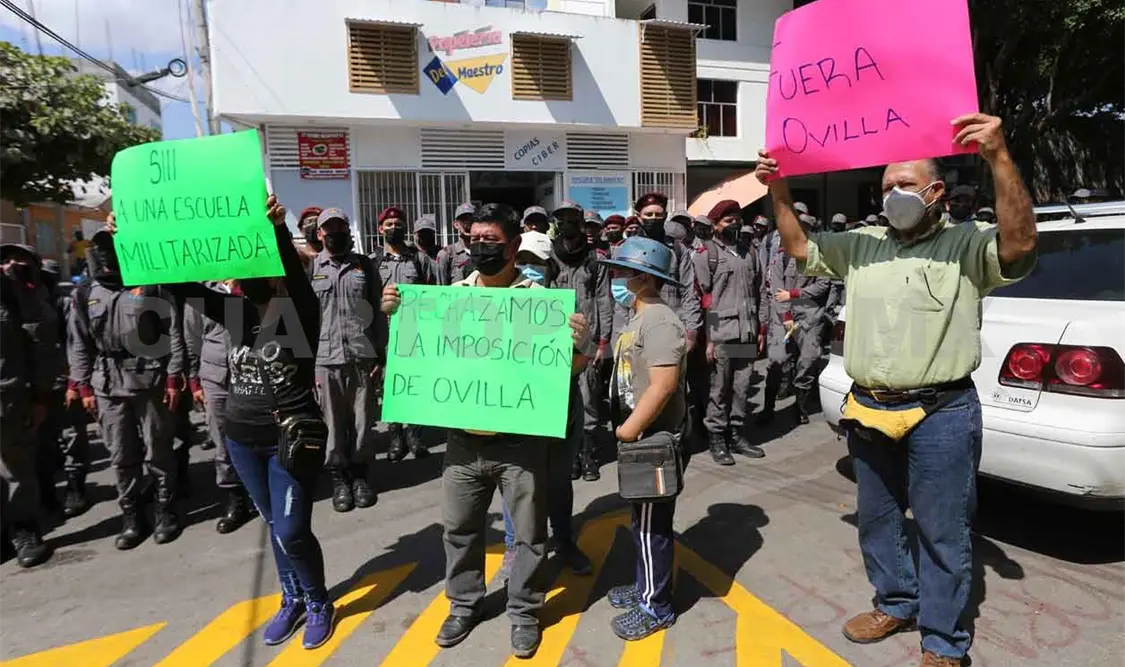 Estudiantes de Preparatoria Militarizada están sin clases