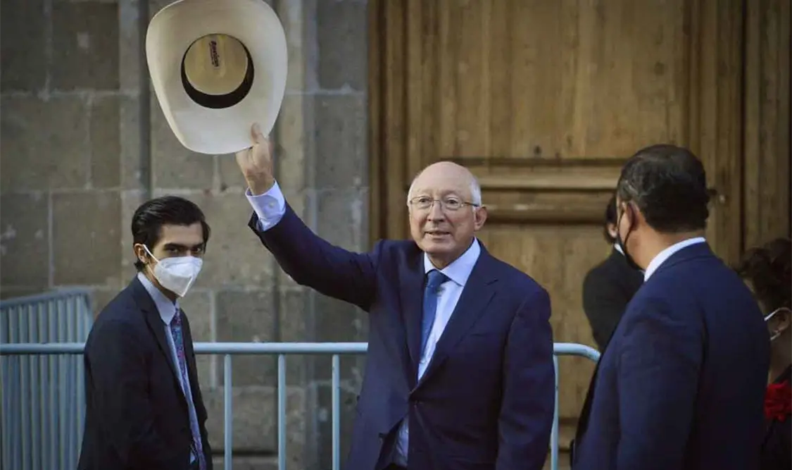 Ken Salazar respalda la reforma energética
