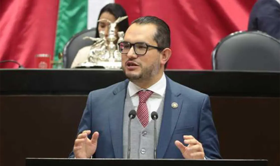 El diputado federal señaló que recordar el origen de la Ley Fundamental permite reflexionar sobre el trabajo legislativo. Cortesía