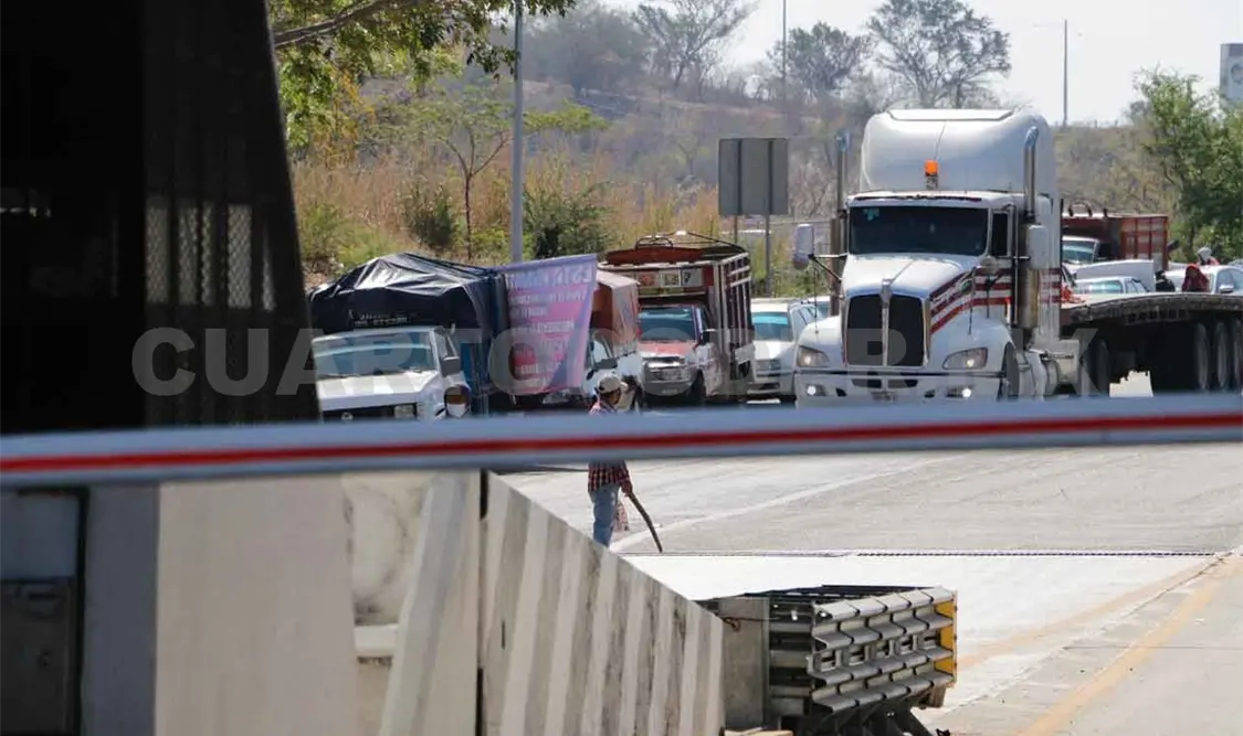 Bloqueos carreteros, un problema que cada vez se agudiza