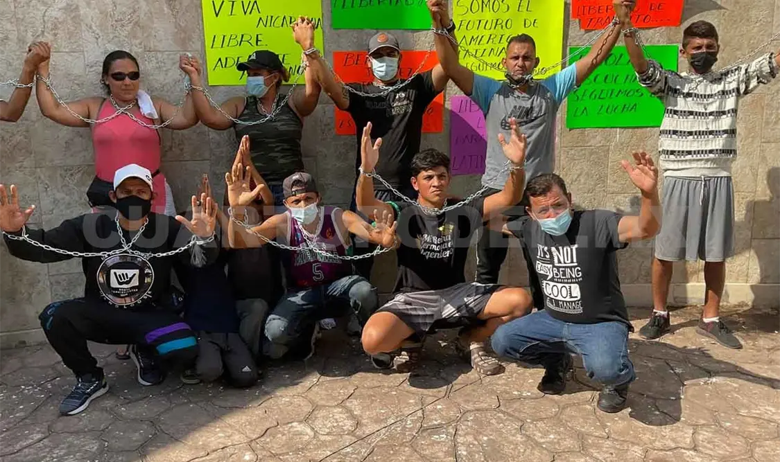 Migrantes mantienen petición de libre tránsito por México