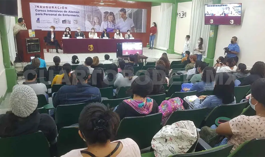 Brindan a enfermeros cursos intensivos de alemán