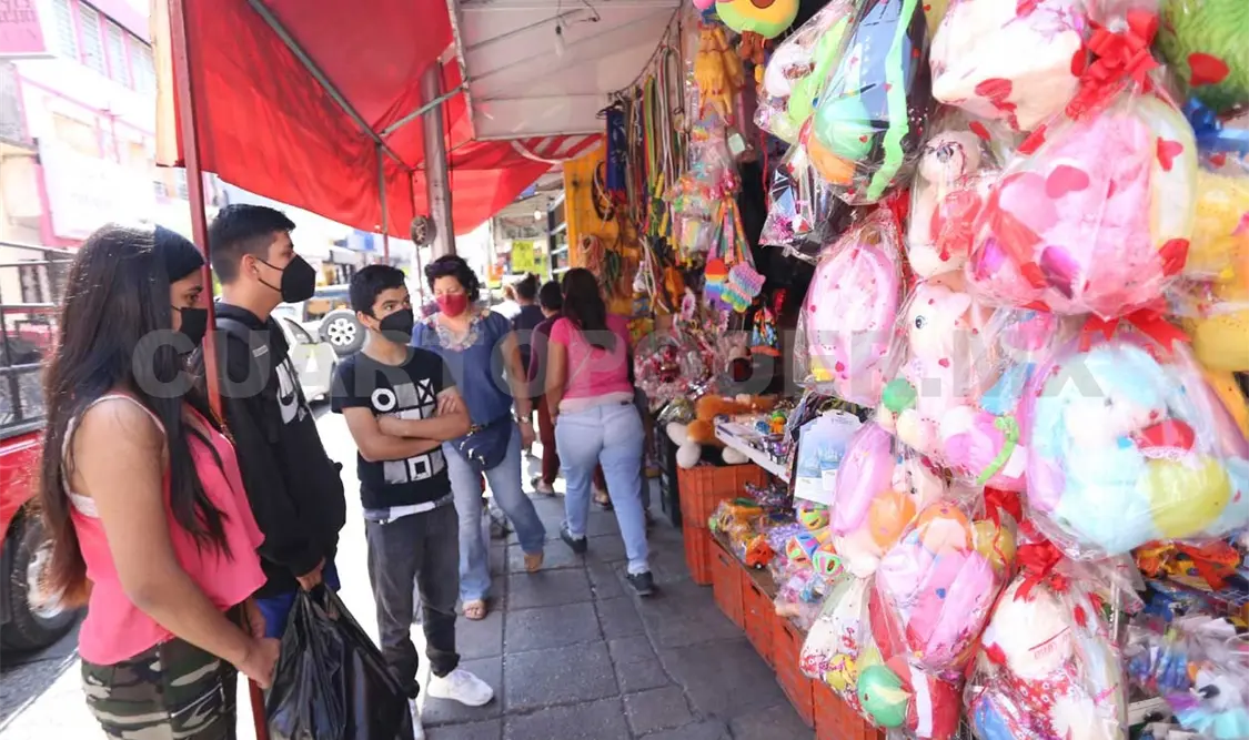 La Conducef recomienda ahorrar, pues en las celebraciones no se trata de aventar la cartera por la ventana. Carlos López / CP