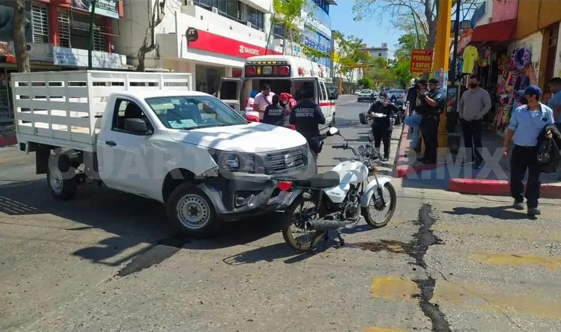 Motociclista es impactado en el centro de Tuxtla