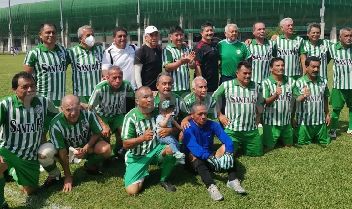 Futbolistas de la categoría veteranos protagonizaron el encuentro de la liga de Cafetaleros de Chiapas. Cortesía