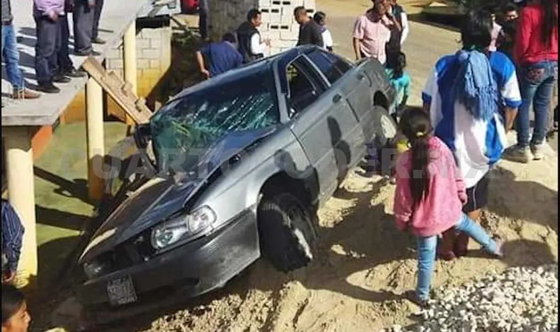 Con una persona lesionada y daños materiales se saldó un accidente carretero. Cortesía