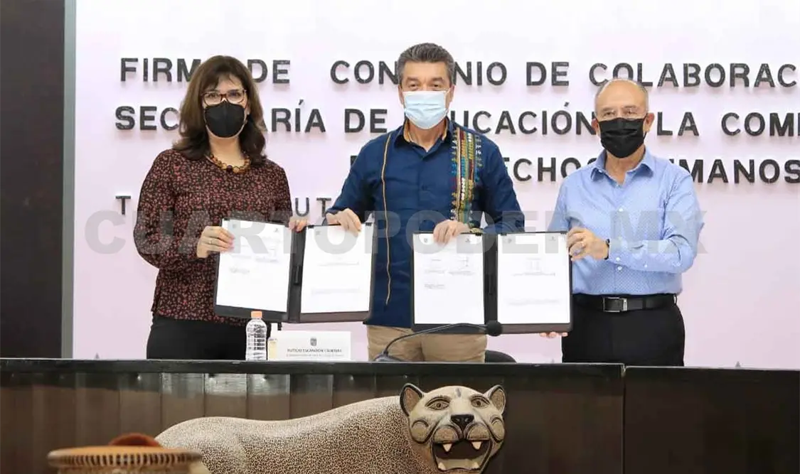 Firman convenio para formación docente