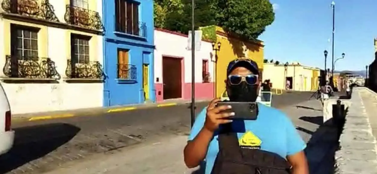 Policía agrede a reportero