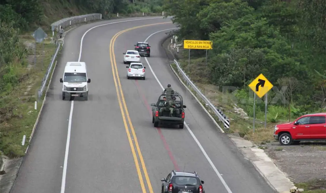 Bloqueos provocan desviación de rutas turísticas