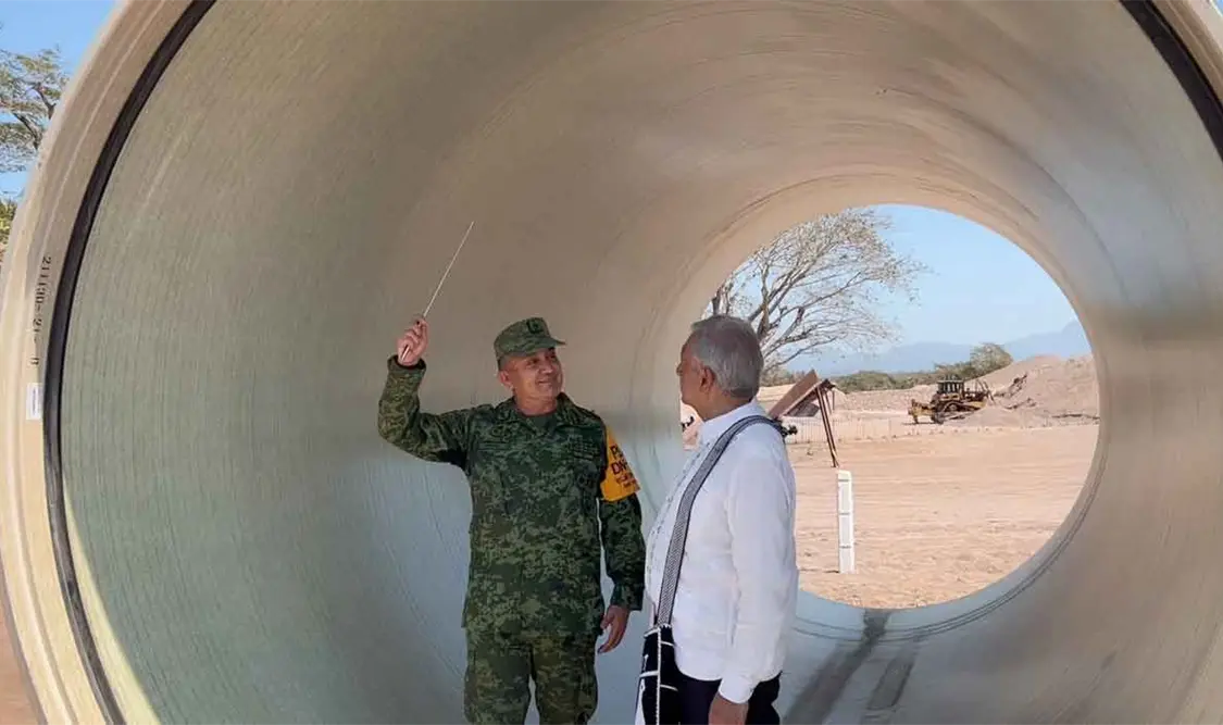 AMLO supervisa avances de presas en privado