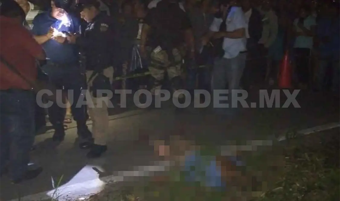 Hallan un hombre muerto a orilla de la carretera