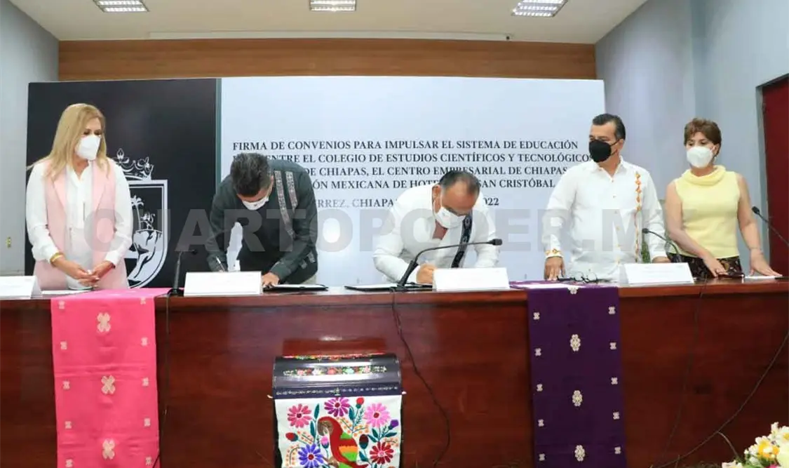 Firman convenio para impulsar el SED