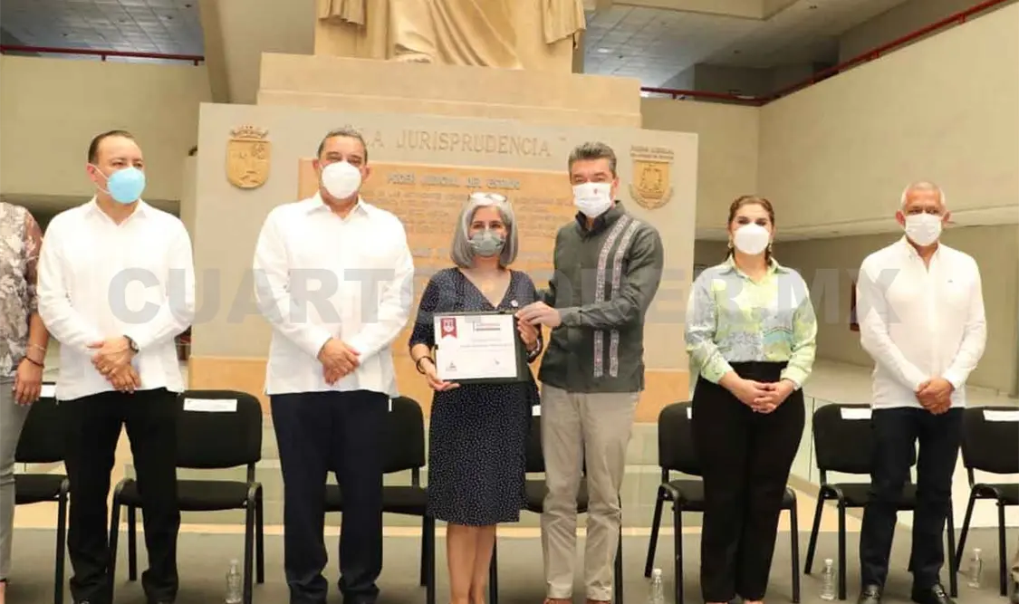 Reconocen a juezas y jueces por abonar a la paz social