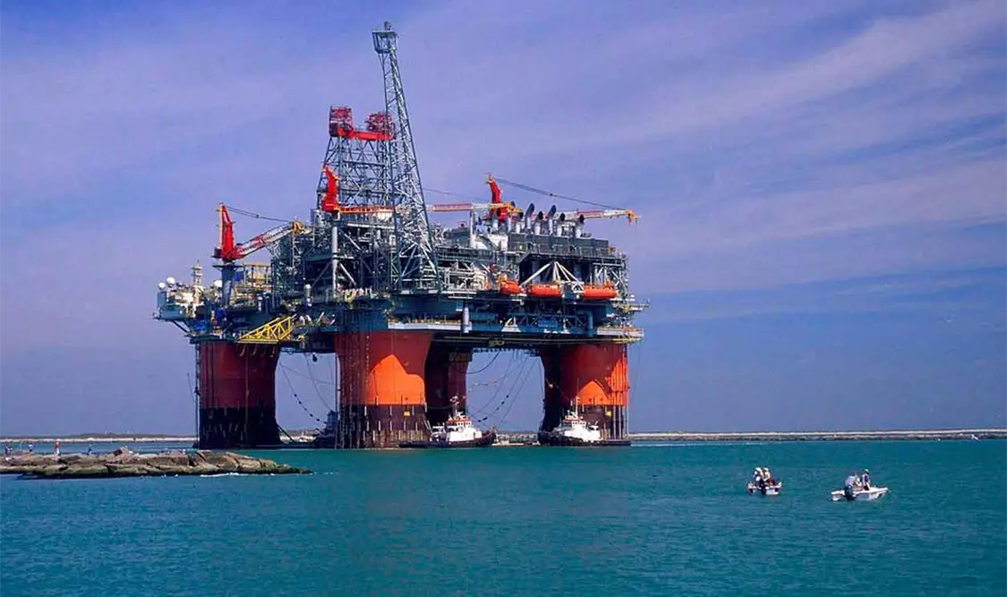 Por guerra, México tendrá gasolina cara
