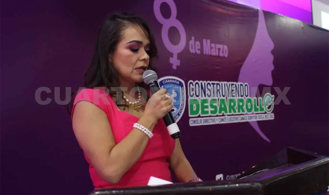Destacan el papel de las mujeres en la economía