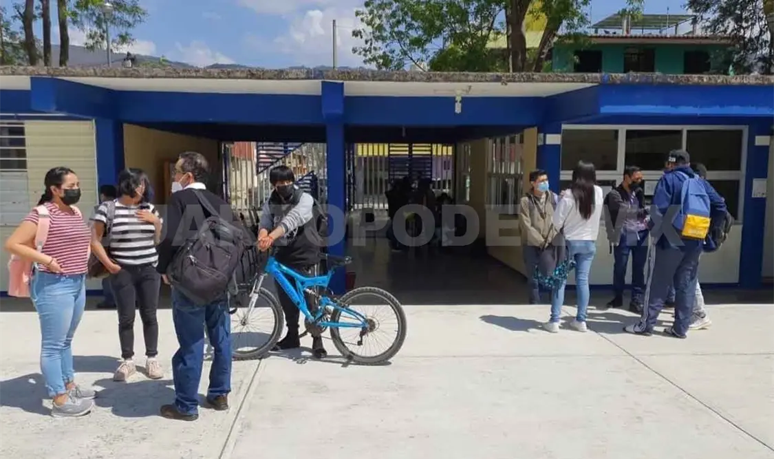Forman a profesionales de la historia en su Facultad