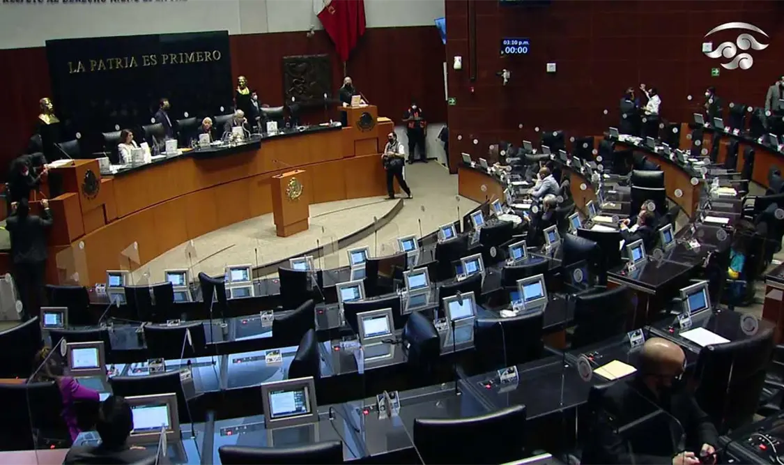 Líderes e integrantes de la oposición del Congreso consideraron un abuso y una transgresión la aprobación del decreto. Cortesía