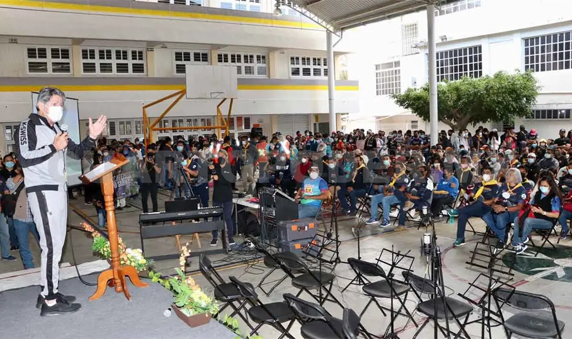 Realizan jornada de limpieza en el río Sabinal