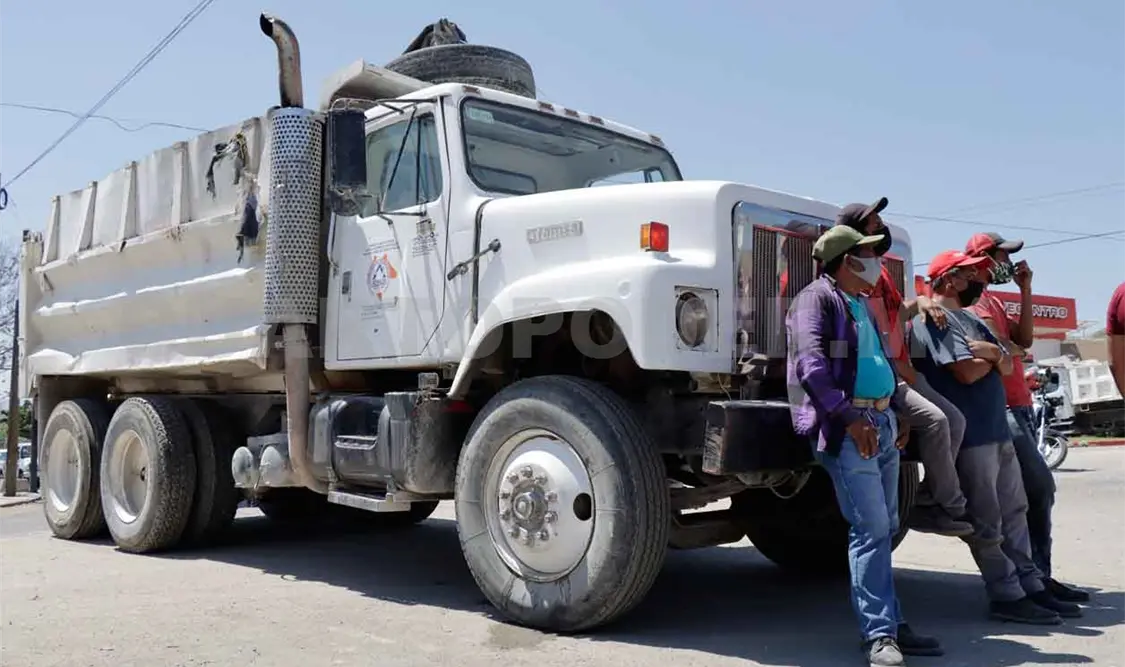 400 transportistas son afectados por falta de obra