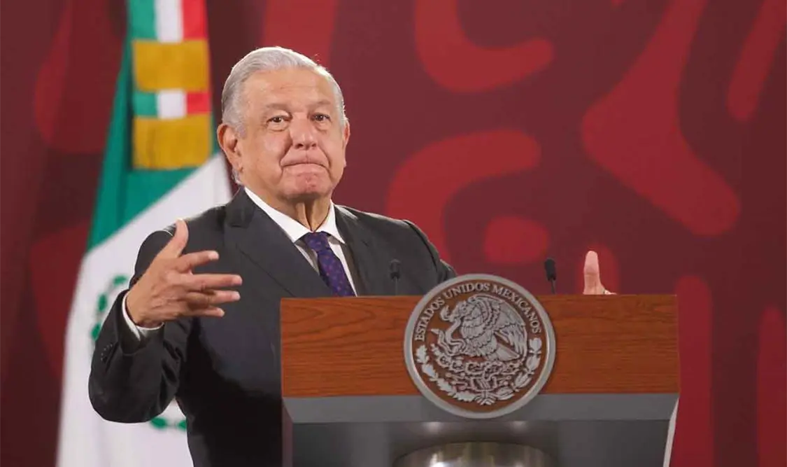 AMLO acusa a adversarios de desinformación