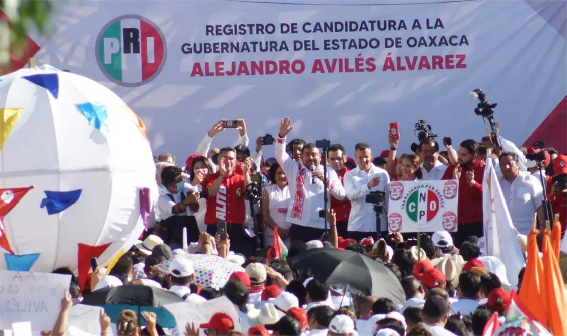 A pesar de las inconformidades, un total de 29 candidatos realizan campañas para la contienda del 27 de marzo. Cortesía