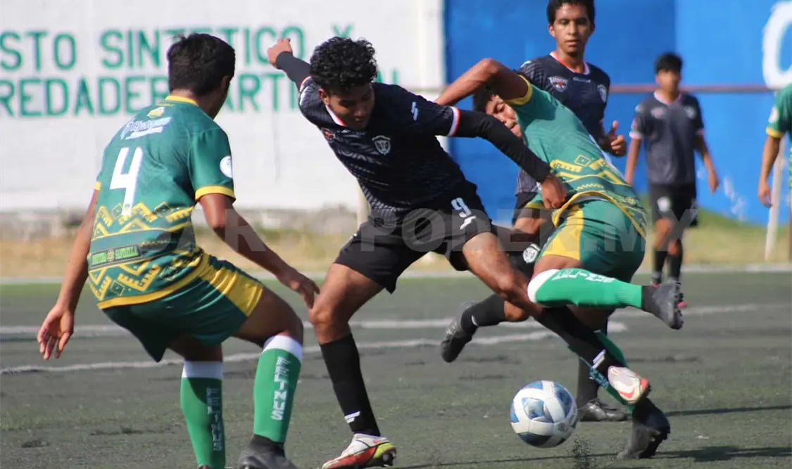 Lechuzas puso contra la pared a la defensa oaxaqueña desde el silbatazo inicial con gol de Samuel Espinosa. Carlos López/CP