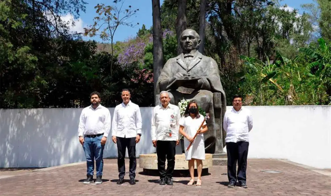 Los conservadores le harán lo que el viento a Juárez