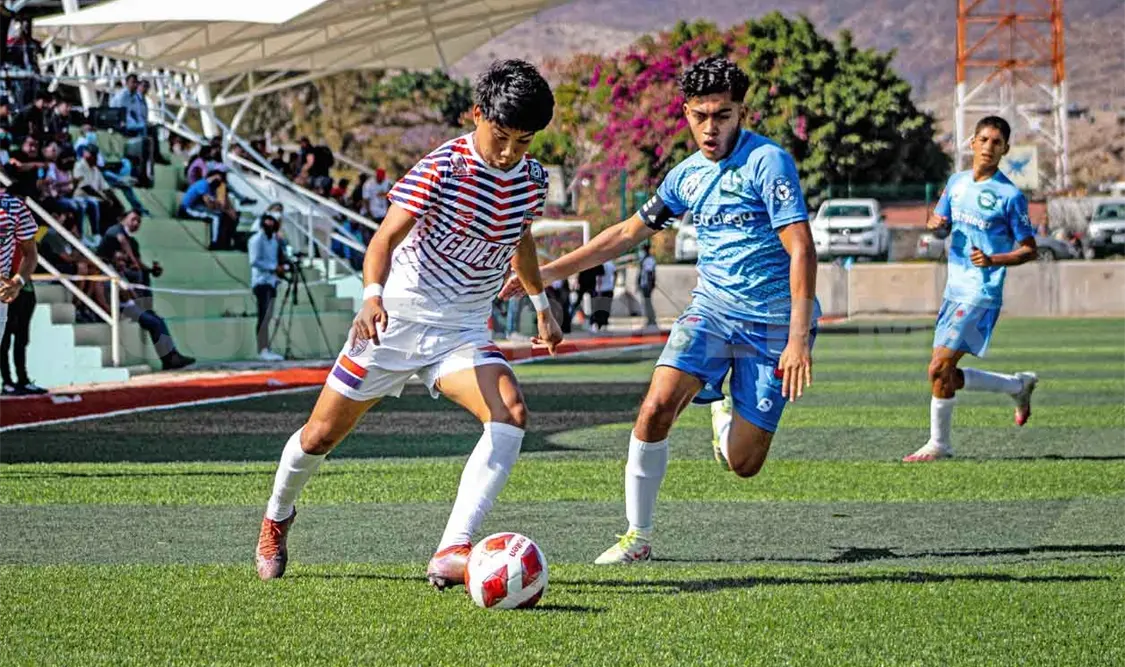 Chifut cae en su visita a los Milenarios