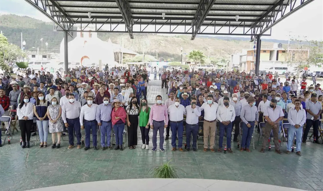 Promociona Llaven Abarca Consulta de Revocación de Mandato en Tzimol y Teopisca