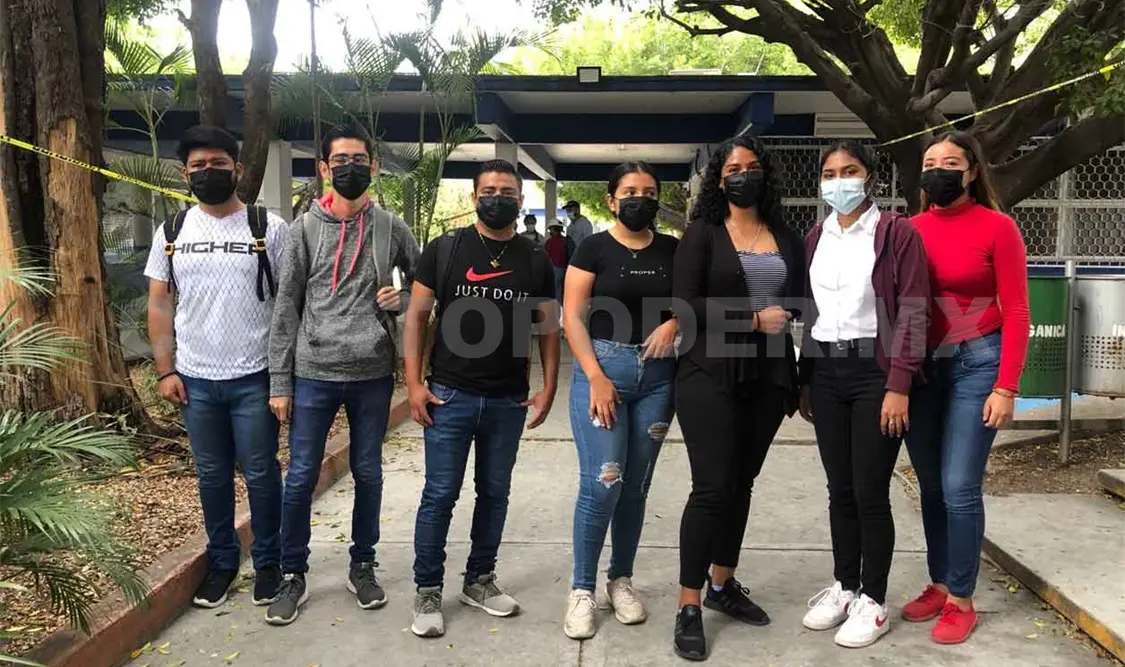 Estudiantes exigen que se les otorguen matrículas
