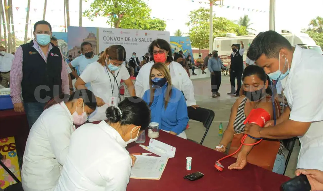 Convoy de la salud atiende a habitantes de la zona baja